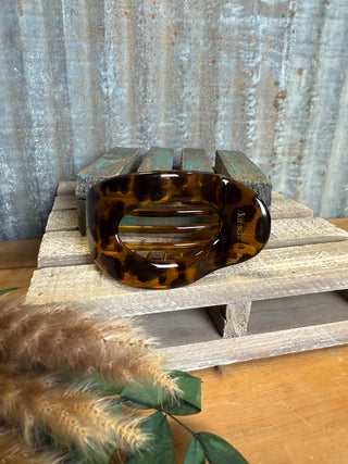 Kitsch Flat Lay Claw Cip