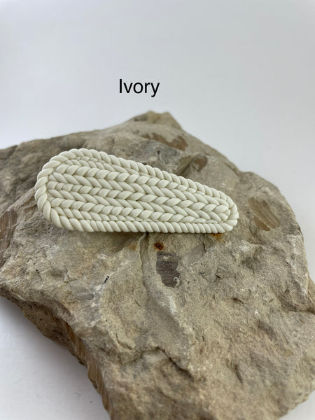 Clay Knit Hair Clip