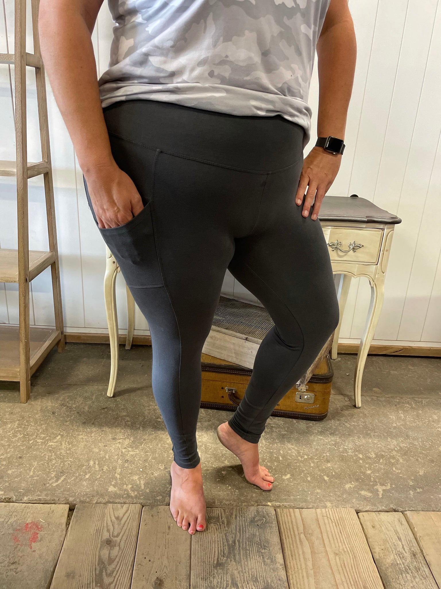 Ash Grey Wide Waist Band Pocket Leggings